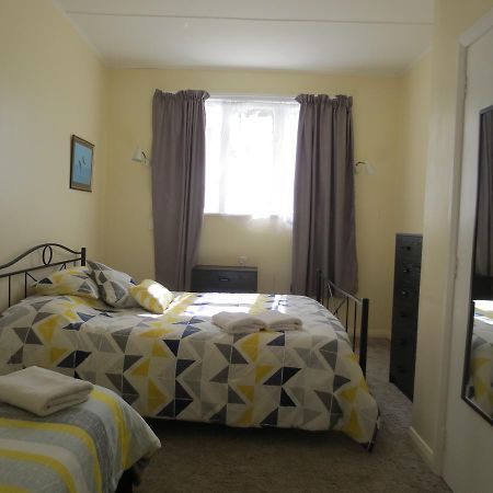 Empire Hotel Featherston Esterno foto