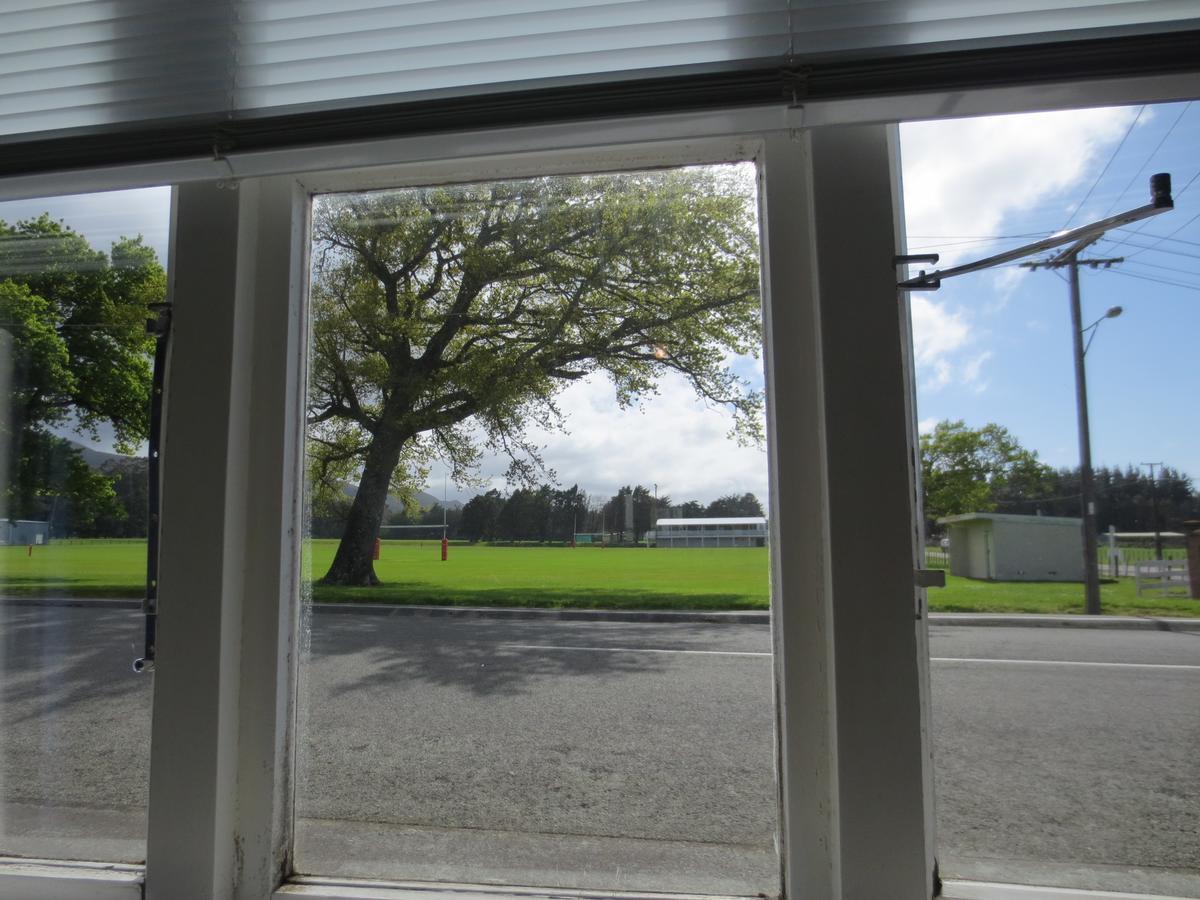 Empire Hotel Featherston Esterno foto